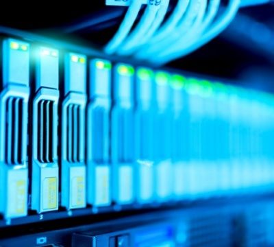 Server là gì? Tìm hiểu các loại server và tiêu chí lựa chọn